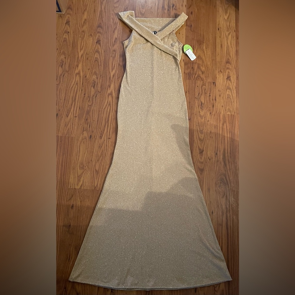Windsor Off the Shoulder Mermaid Gold Glitter Evening Dress New with Tags